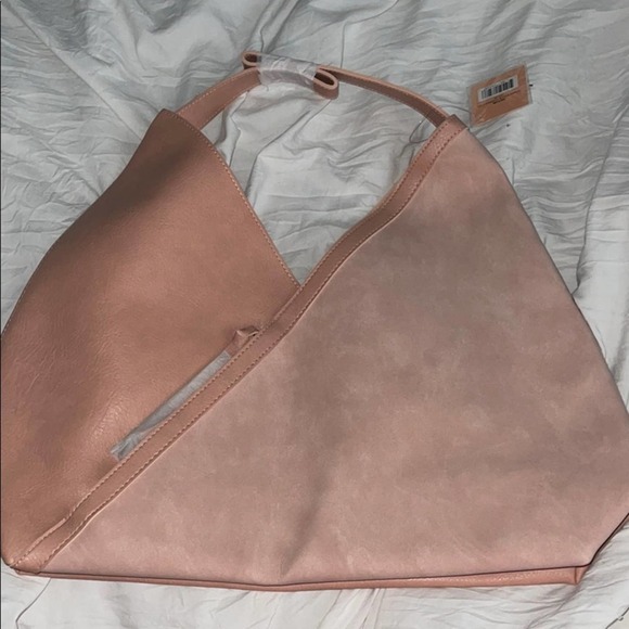 Ulta Beauty Handbags - Ulta Beauty Cream Colored Bag (NEW)